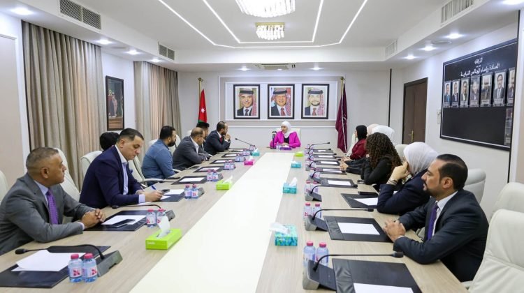 الجراح تلتقي لجنة شباب نقابة المهندسين في إربد وتبحث قضايا الشباب والمرأة