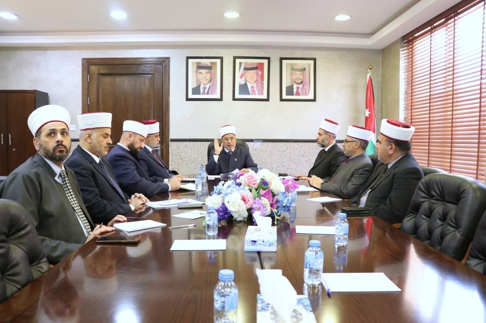 قاضي القضاة يترأس اجتماعًا لرؤساء المحاكم الشرعية