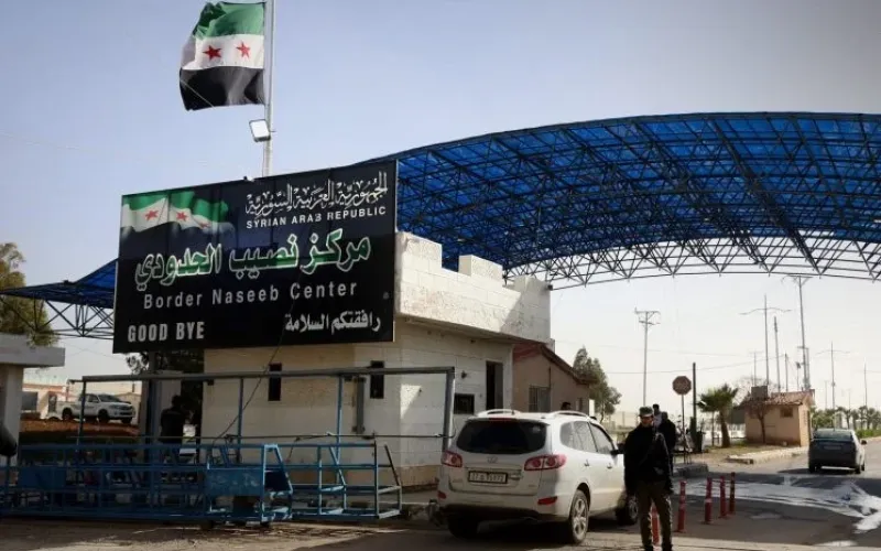 سوريا تعلن عودة حركة المسافرين والحركة التجارية عبر معبر نصيب