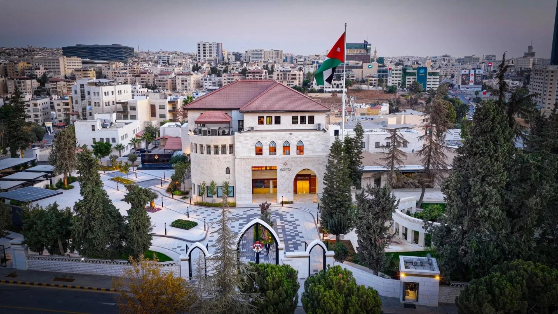 قرارات صادرة عن رئاسة الوزراء