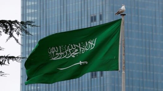 التحالف: 17 وفاة و333 إصابة جراء الاعتداءات على مطار الملك خالد في السعودية