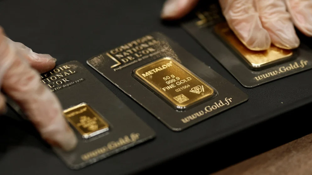 الذهب يرتفع 1.3% مع تراجع الدولار