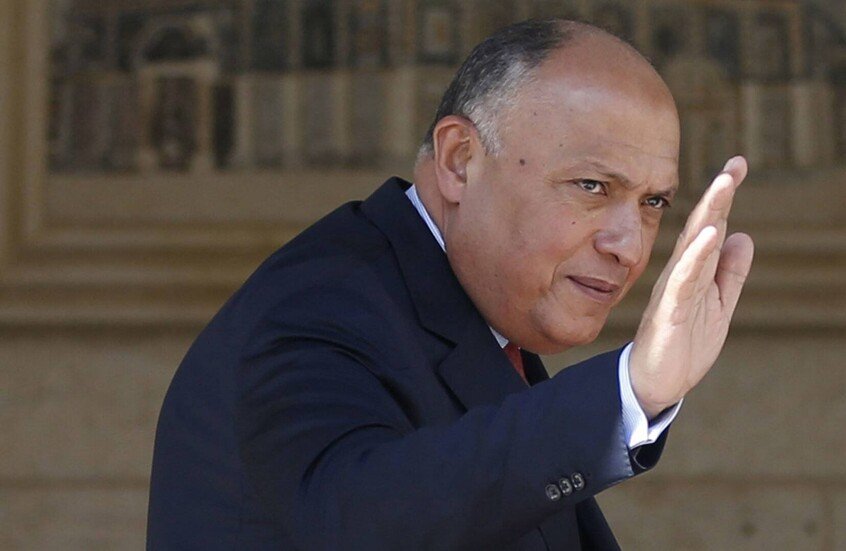 نقل وزير الخارجية المصري السابق سامح شكري إلى المستشفى إثر وعكة صحية