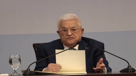 عباس: نحن باقون على أرضنا ولن نقبل بالتهجير أو سرقة الأرض الفلسطينية