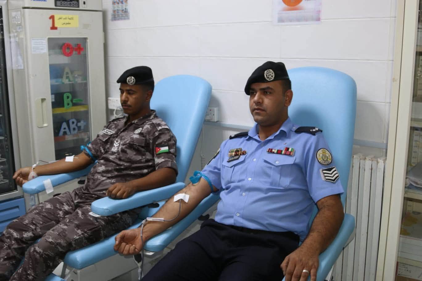 الأمن العام ينظّم حملة للتبرع بالدم دعماً لمصابي جريمة الكرك