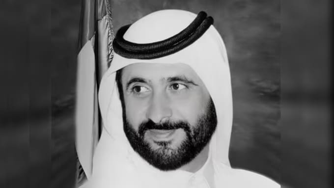 "تغيب عن أعيننا ولا تغيب عن قلوبنا".. محمد بن راشد ينعى شقيقه بكلمات مؤثرة