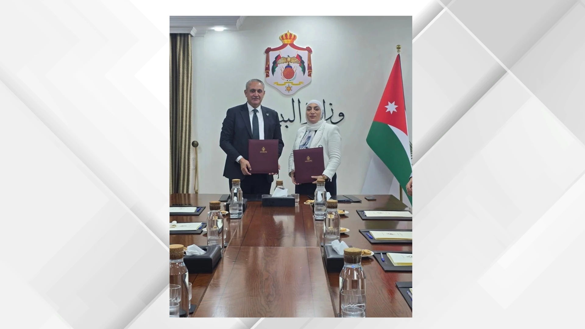 وزارة البيئة و«قطوف» توقعان مذكرة تفاهم لتعزيز الاقتصاد الأخضر والدائري