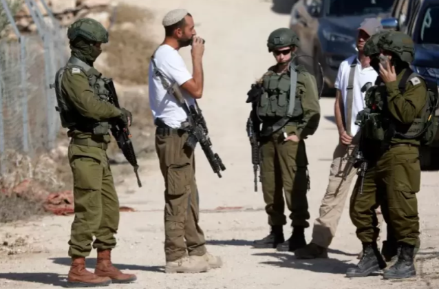 الاحتلال يعتقل 5 فلسطينين في طول كرم