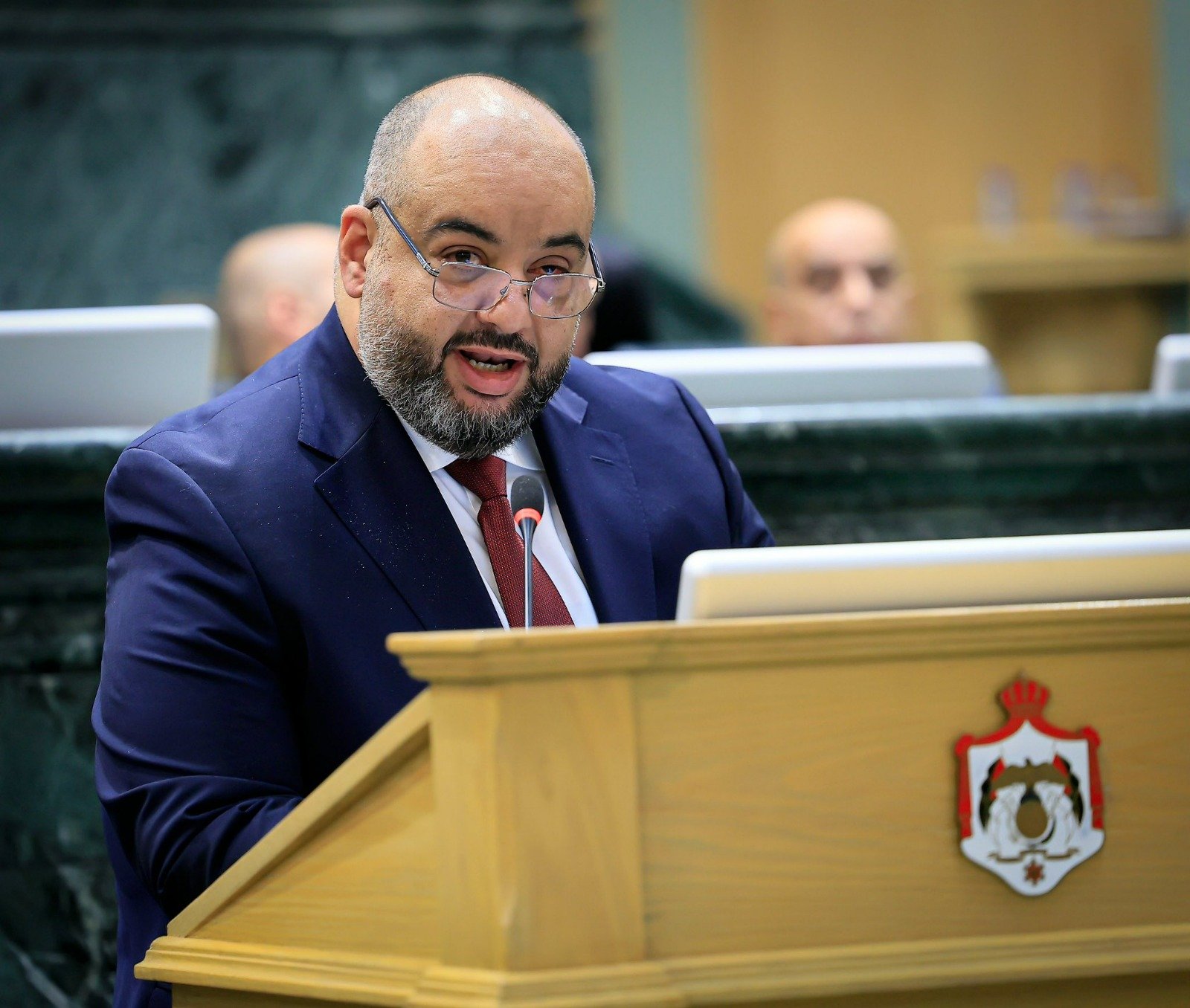 الخشمان يدعو للإسراع بإقرار قانون الإدارة المحلية لتعزيز التنمية والخدمات