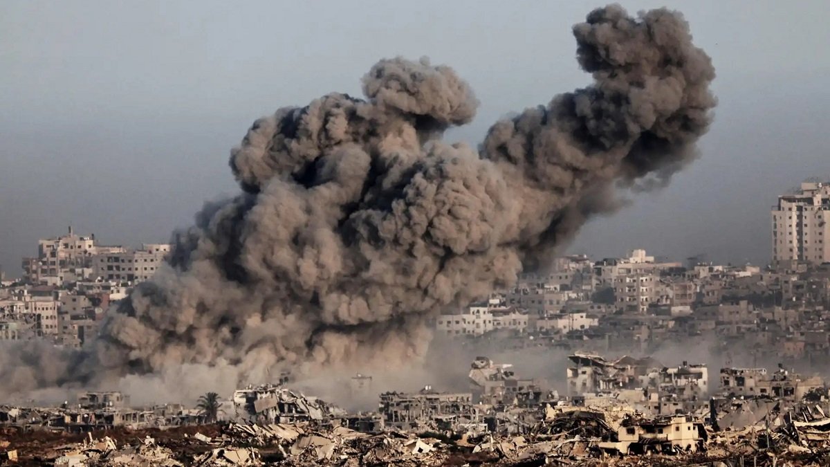 استشهاد فلسطيني وإصابة آخرين في قصف إسرائيلي على قطاع غزة