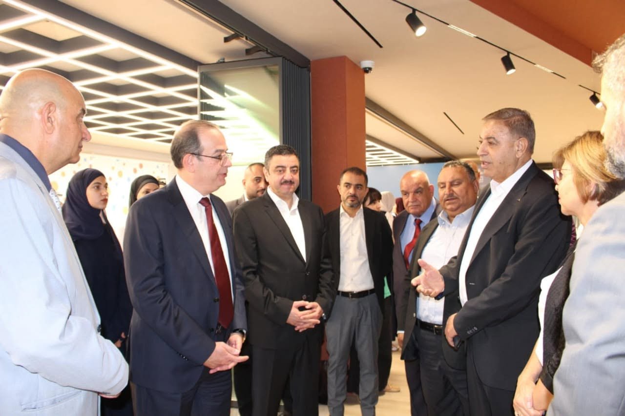 وزير الاقتصاد الرقمي يفتتح المركز التكنولوجي "منصة الشمال" في إربد