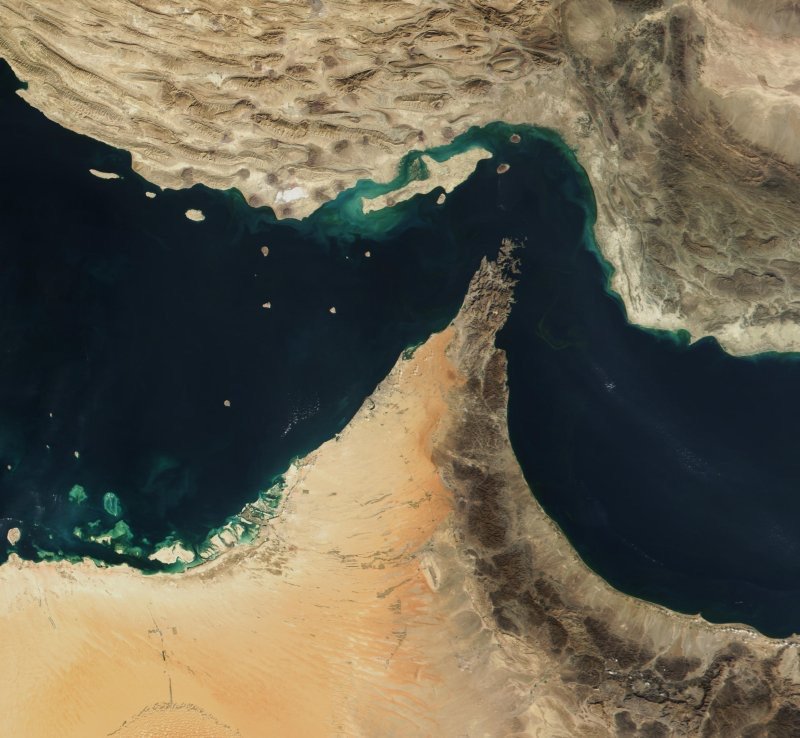 ترامب يرفض مقترحا إيرانيا ويؤكد السيطرة على مضيق هرمز