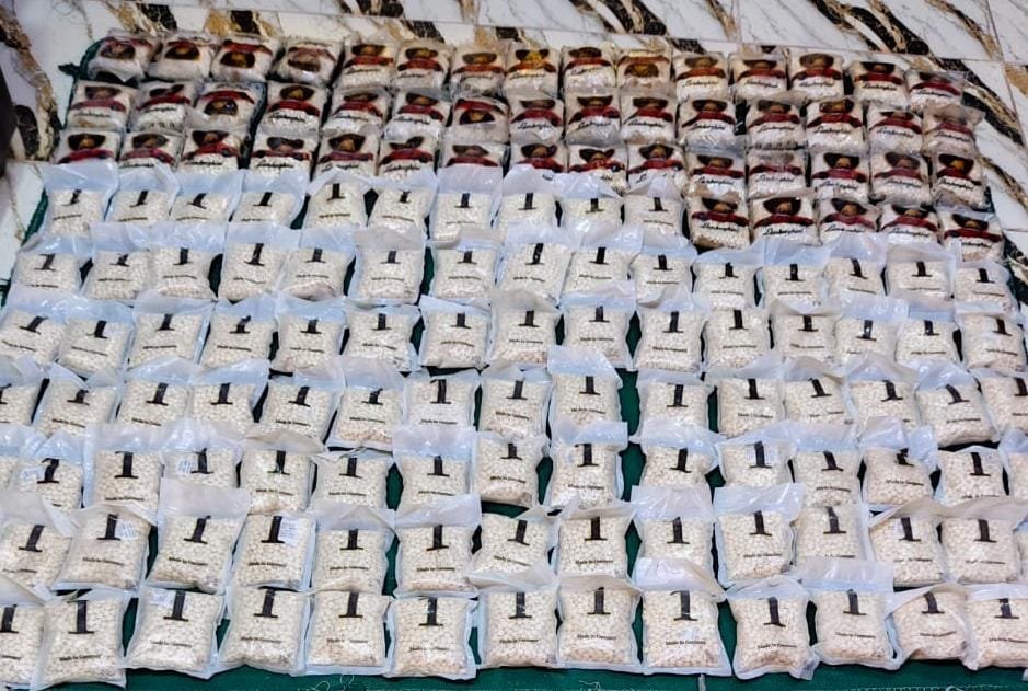 المنطقة العسكرية الشرقية تحبط محاولة تهريب كمية كبيرة من المواد المخدرة بواسطة بالونات