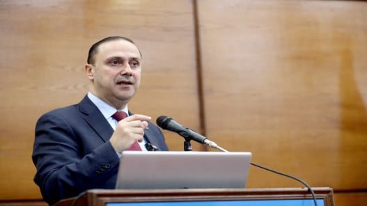 المومني يؤكد أهمية تعزيز الوعي لدى الشباب بآليات التعامل مع المحتوى الرقمي