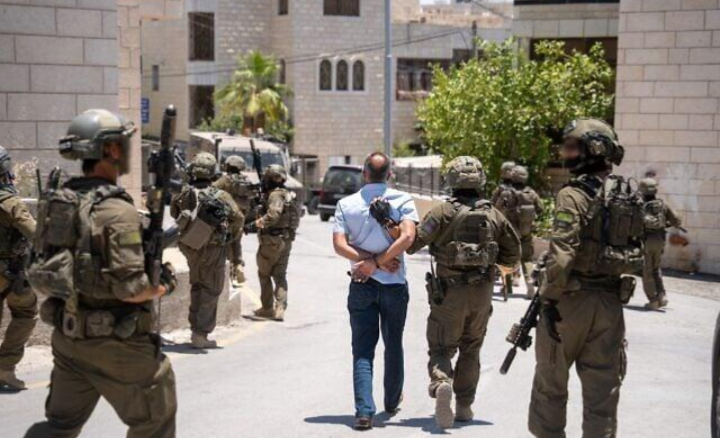 إعتقال 11 فلسطينيا من بيت امرين وكفر قليل في مدينة نابلس