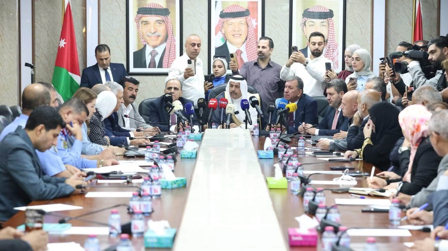 النقل النيابية" تبحث تحديات رخص الفئة السادسة وكباتن التوصيل والسفريات الخارجية وتدريب السواقة
