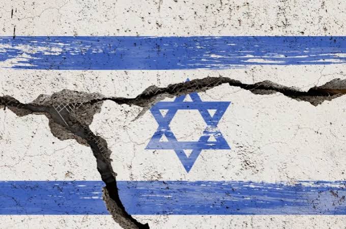 أزمات تدفع بــ "اسرائيل" نحو  الحرب الأهلية أو الانهيار السياسي