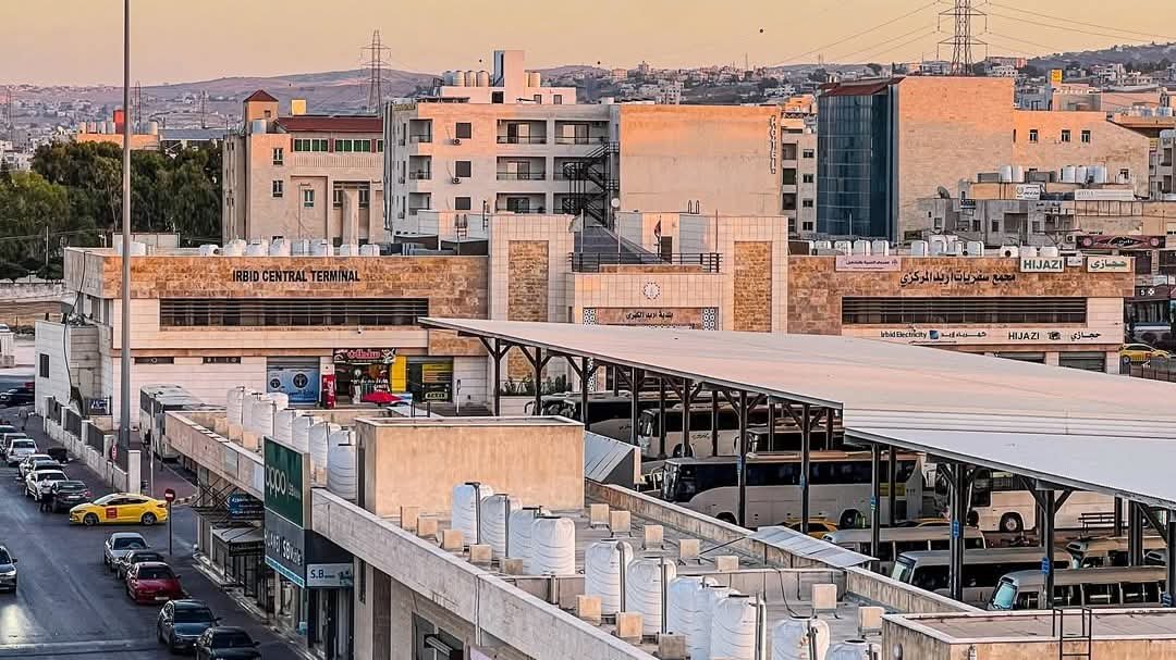 تشغيل 10 نقاط نقل جديدة لخدمة العاملين في مدينة الحسن الصناعية